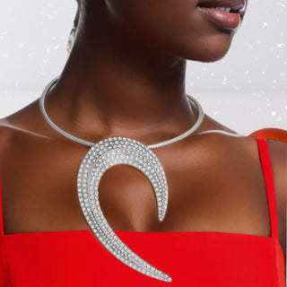 Andrielle Hook Pendant Necklace - La Luz Boutique