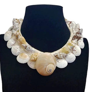 Seashells By The Seashore Necklace - La Luz Boutique