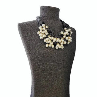 'Noemie' Teardrop Pearl Station Necklace - La Luz Boutique